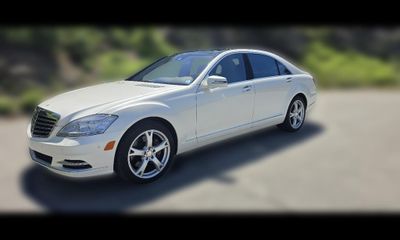 2013 Mercedes-Benz S-Class S550V 4 Matic