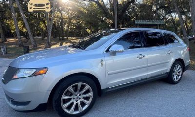 2015 Lincoln MKT
