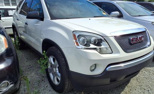 2011 GMC Acadia SLE 2