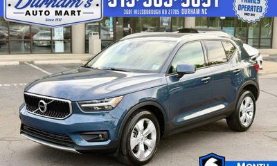 2021 Volvo XC40 Momentum