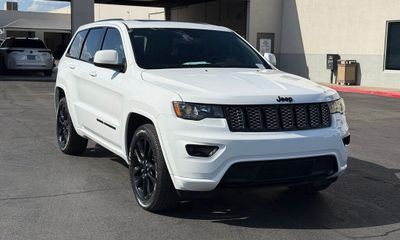 2020 Jeep Grand Cherokee Laredo