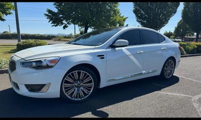 2016 Kia Cadenza Luxury