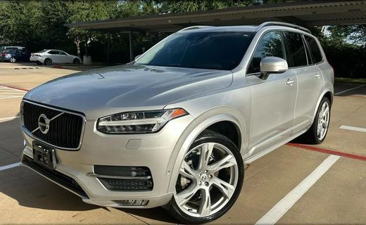 2018 Volvo XC90 Momentum