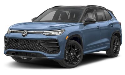 2026 Volkswagen Tiguan SE Black