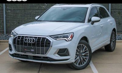 2022 Audi Q3 40 Premium Plus