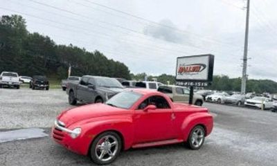 2004 Chevrolet SSR LS