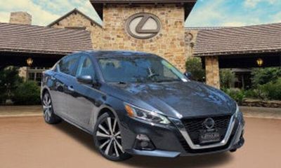 2020 Nissan Altima SR