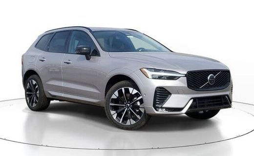 2026 Volvo XC60 Plus Dark