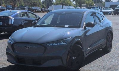 2023 Ford Mustang Mach-E California Route 1