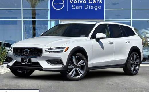 2026 Volvo V60CC Plus