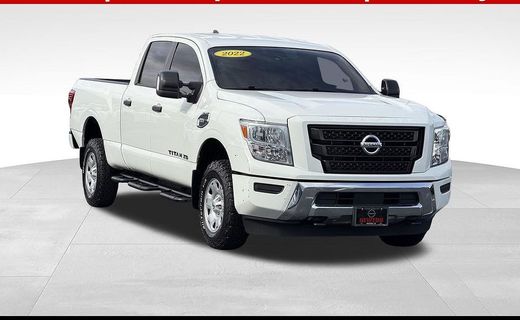 2022 Nissan Titan SV