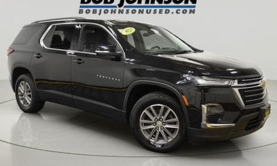2023 Chevrolet Traverse LT