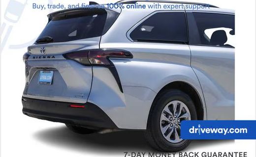 2023 Toyota Sienna XLE