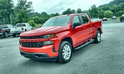 2020 Chevrolet Silverado Custom