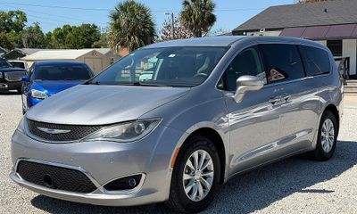 2019 Chrysler Pacifica Touring Plus