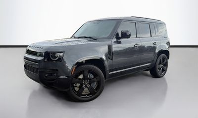 2024 Land Rover Defender 110 SE