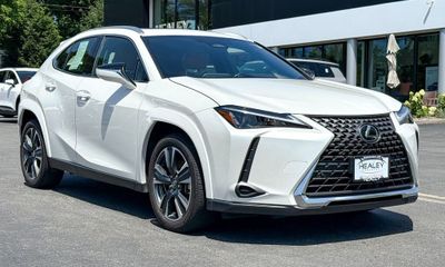 2025 Lexus UX 300H