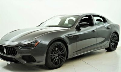 2023 Maserati Ghibli Modena Q4