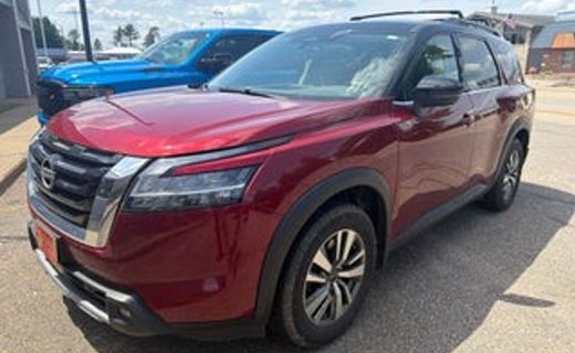 2022 Nissan Pathfinder SL