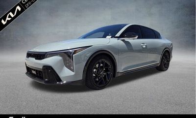 2025 Kia K4 GT Line Turbo