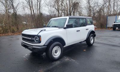 2025 Ford Bronco Base
