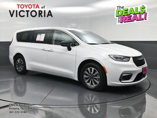 2024 Chrysler Pacifica Select