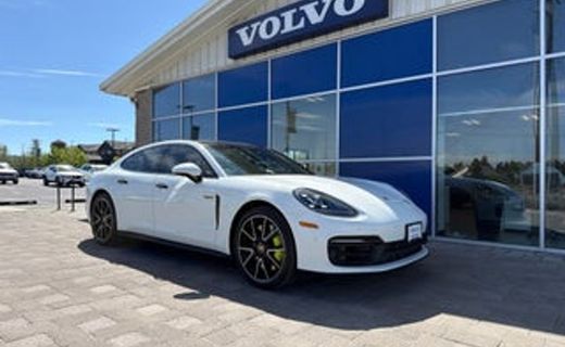2022 Porsche Panamera 4S