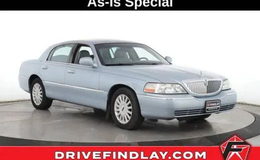 2005 Lincoln Town CAR Signature