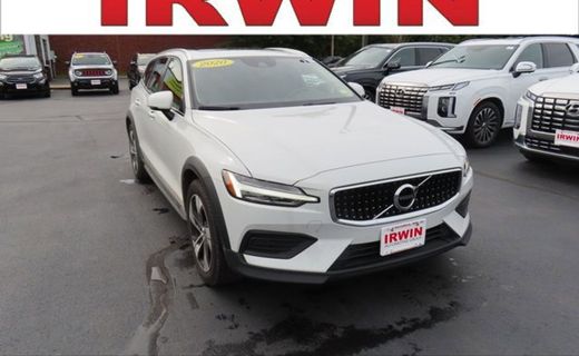 2020 Volvo V60CC Momentum