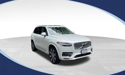 2025 Volvo XC90 Ultra Bright
