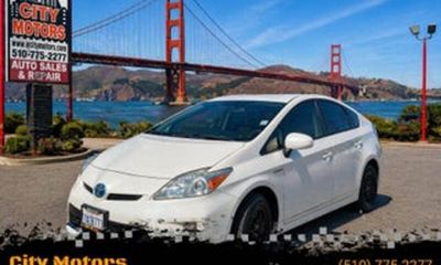 2013 Toyota Prius TWO