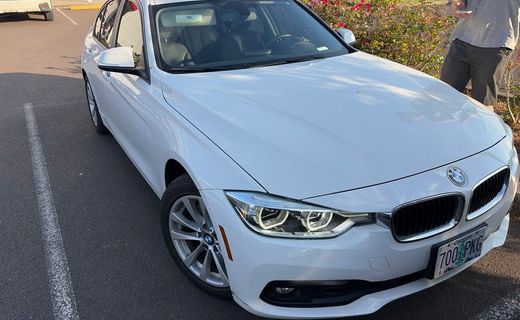 2018 BMW 320i Sedan