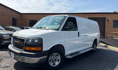 2017 GMC Savana 2500