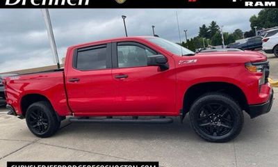 2025 Chevrolet Silverado Trail Boss Custom