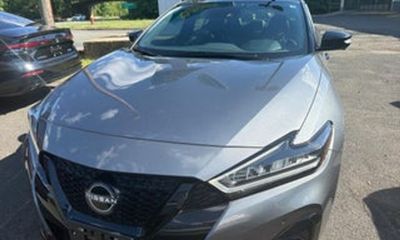 2023 Nissan Maxima SR