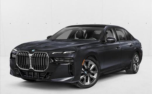 2026 BMW 740i