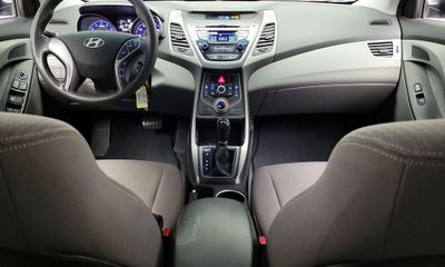 2015 Hyundai Elantra GLS Middle
