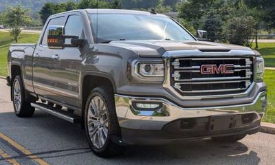 2017 GMC Sierra SLT