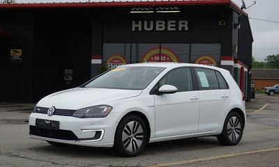 2016 Volkswagen E-Golf SEL Premium
