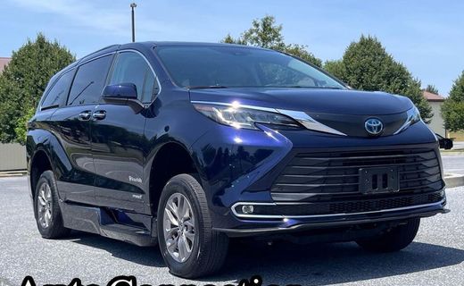 2021 Toyota Sienna XLE