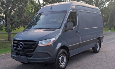 2019 Mercedes-Benz Sprinter 144 IN WB