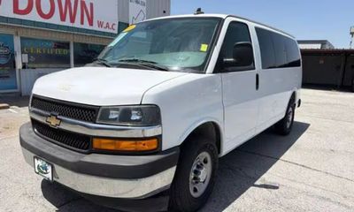 2020 Chevrolet Express LT