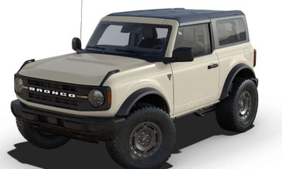 2025 Ford Bronco Base