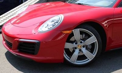 2017 Porsche 911 Cabriolet 4