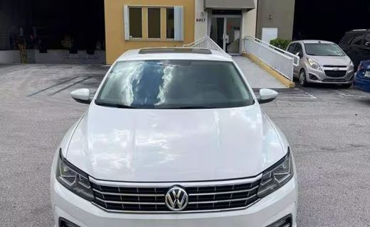 2017 Volkswagen Passat SE