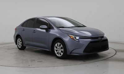 2025 Toyota Corolla LE SE
