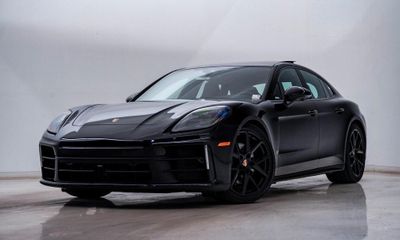 2026 Porsche Panamera 4