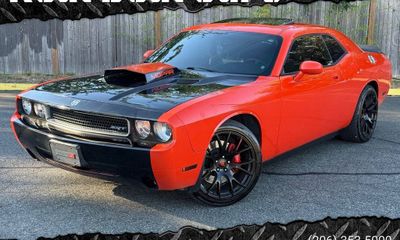 2010 Dodge Challenger SRT8