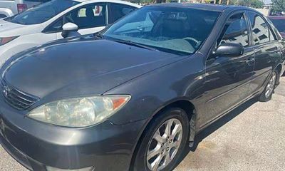 2005 Toyota Camry XLE V6