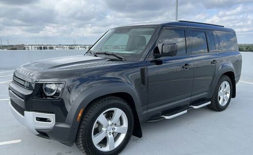 2023 Land Rover Defender 130 SE